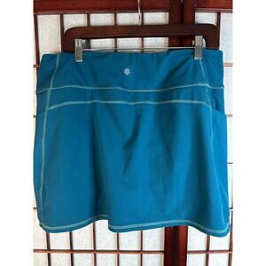 Athleta women's athletic tennis, skort in a teal or aqua blue color size Large